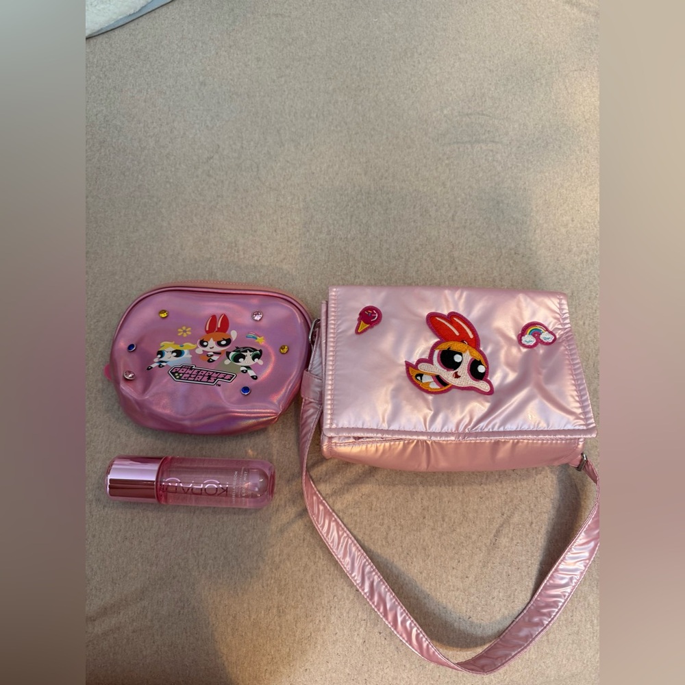 POWERPUFF GIRLS ALL NEW WITH TAGS includes PURSE, POUCH, and PERFUME!